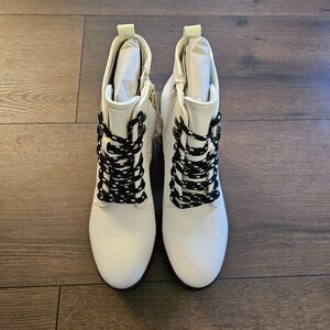 NWT Seven7 Flatiron Lug Sole Boots Off White Y2K look retro steampunk  size 8